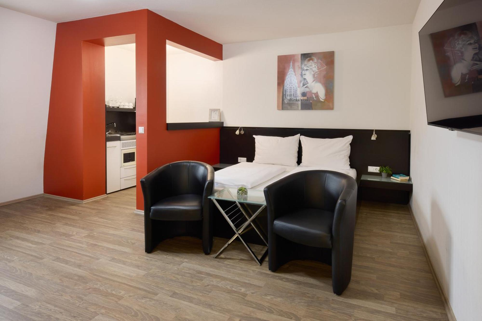 Bassermann Hostel *