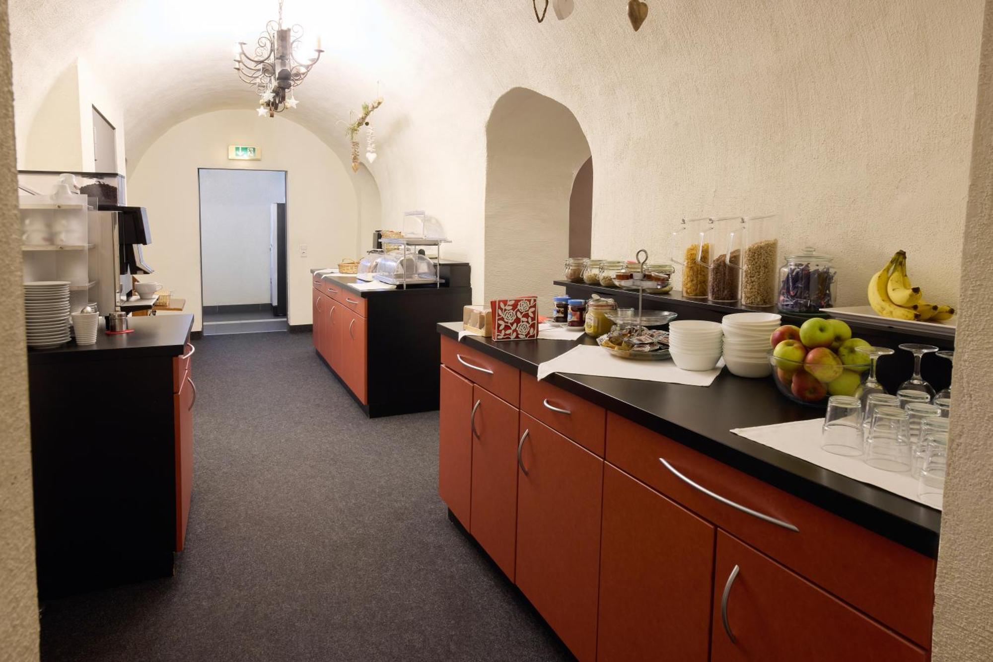 Hostel Bassermann Schwetzingen